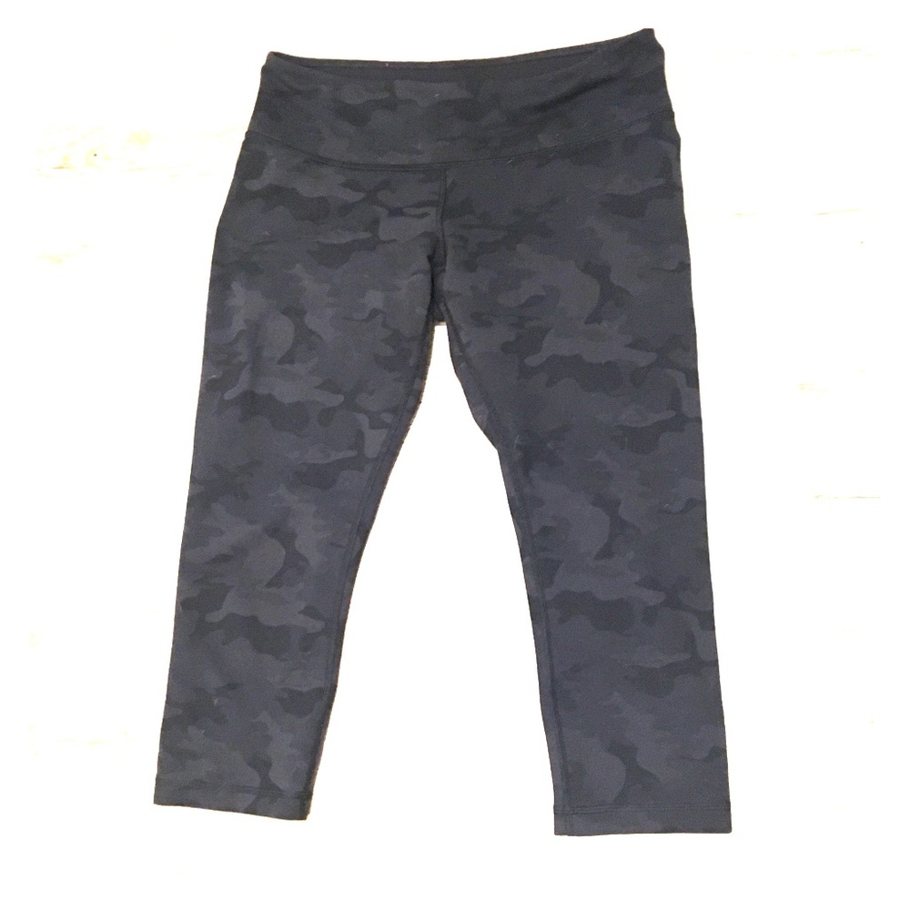 Lululemon Camo Capri